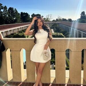 Meet your Posher, Adrienne